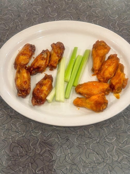 10 Wings (Appetizers).