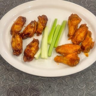 10 Wings (Appetizers)
