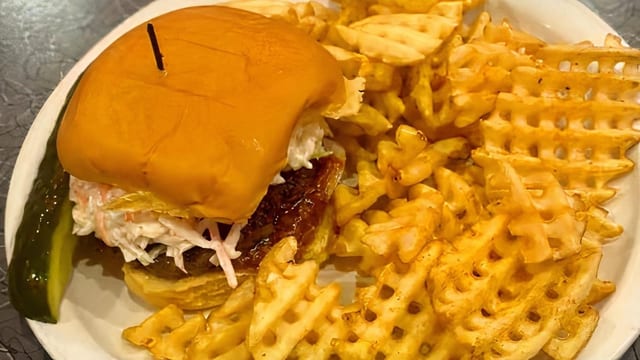 Carolina Burger.