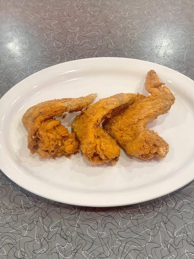 3 Wing.